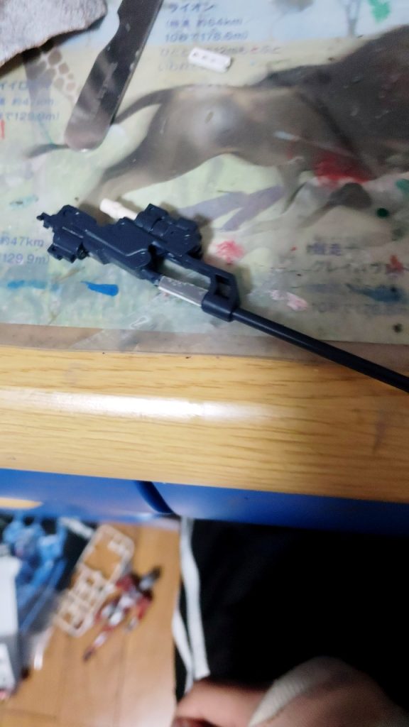 ツイン・ビーム・スピアは手に持たせると丸型ですぐ動くので手持ちのとこは四角にしました！