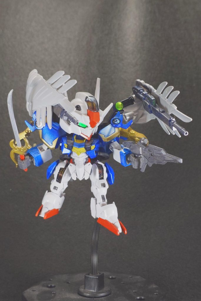 両翼のツインバスターライフルとライフルによる一斉射撃