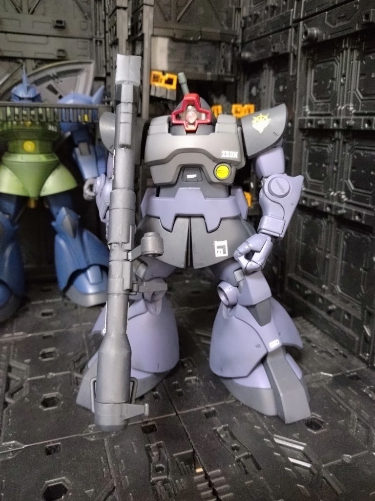 正面からこのキット　いかにもドムって感じで好きです