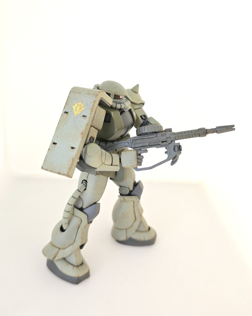 武器が擦れて色が剥げそうなので大人しめのポージングになりました。