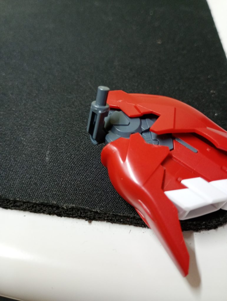 見にくいですけど一回折れてくっつけました