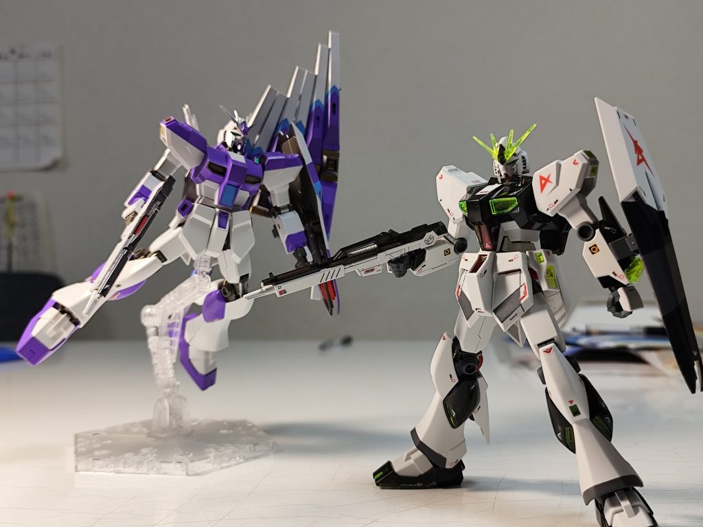 HGUCνガンダムと