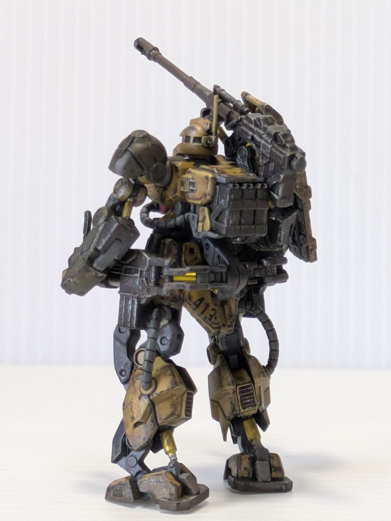 今回はウェザリング有りきで制作しました。