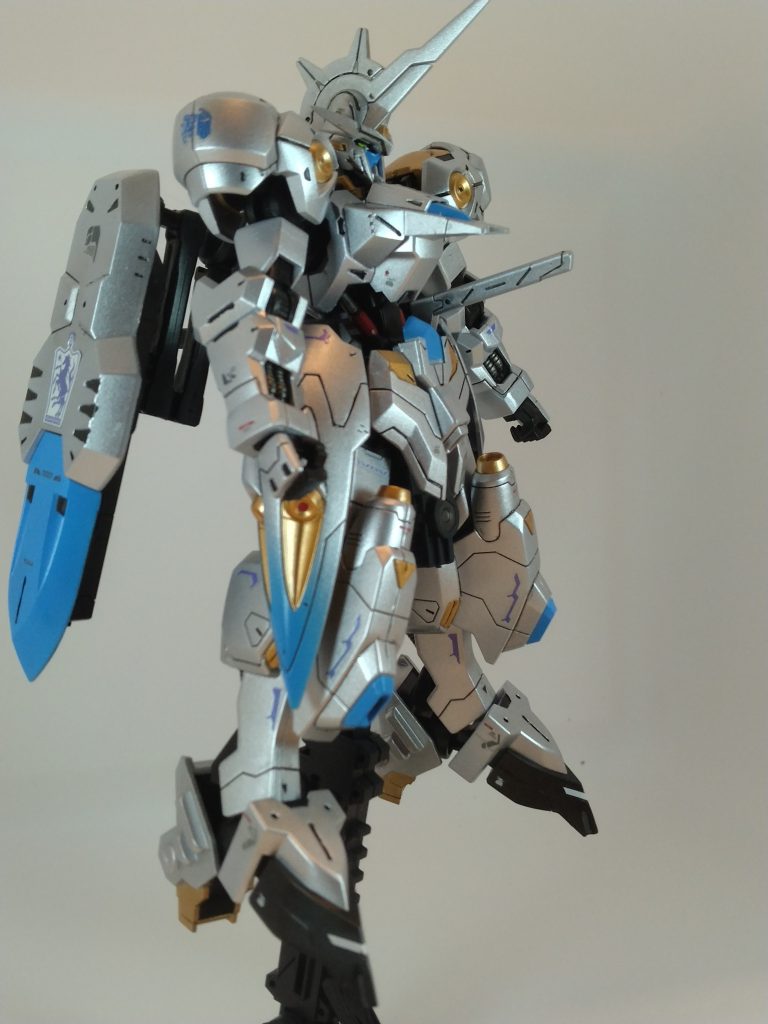 素立ち。ブルーのラインデカールがお気に入りです。