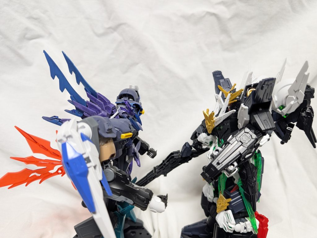 現在制作中のトランジェントガンダムグレイシャー　　 フランケンユニット装備より頭ひとつ大きかった。