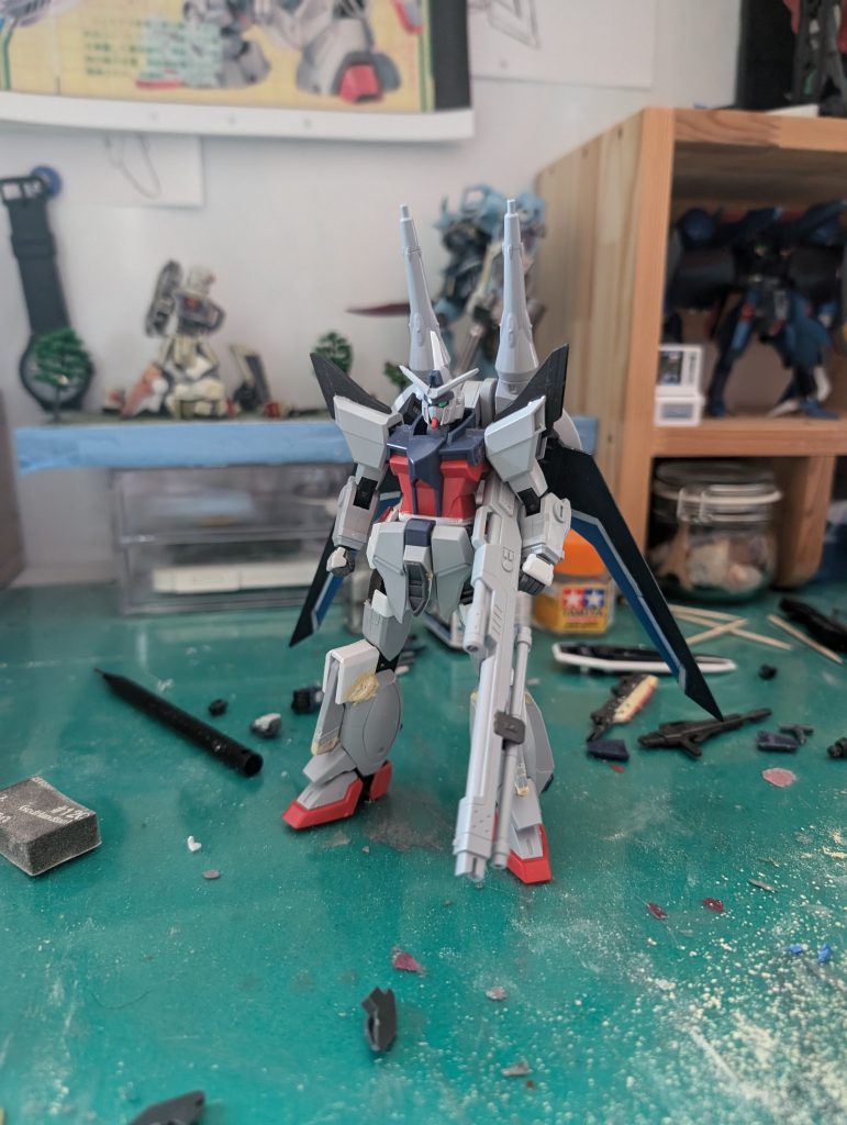 最初は店の守護神を引退した隠者を求めて作ってたんですが、なんやかんや武装を射撃よりにして完成したのが今作です。着手のきっかけはレジェンドのバックパックを倒したときにジャスティスっぽく見えた。それだけです。