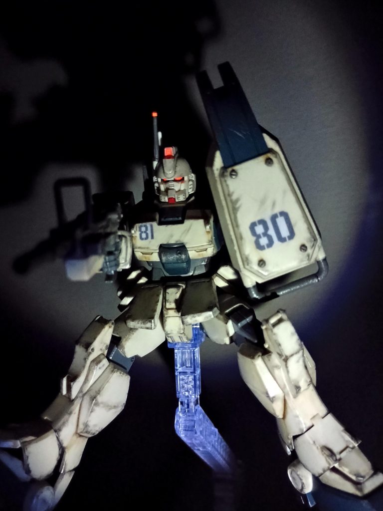 ブラックライトで光らせてみました🔦