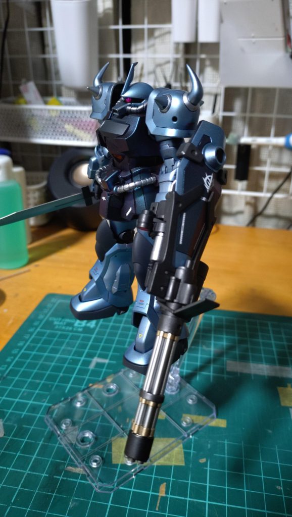 グフカスタム(メタリック)–3枚目/制作者：ヒガシ