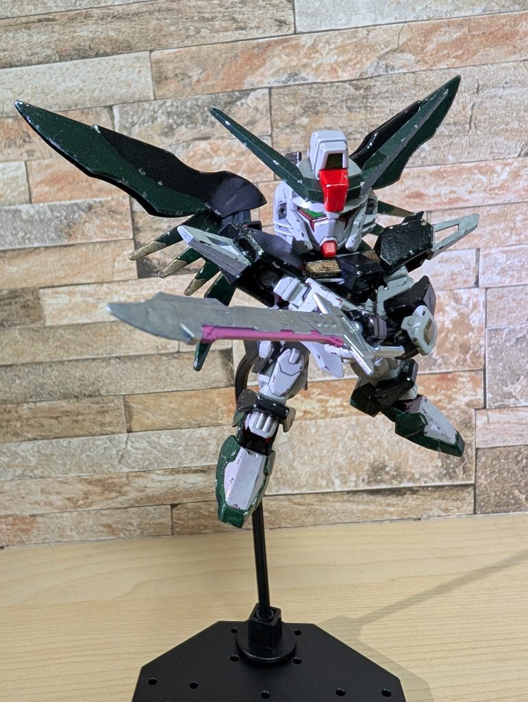 翼を展開!なんちゃって両手持ちなのですが、やっぱりこのポーズは取らせたいですよね。これをやった後は腕がもげがちですが…。