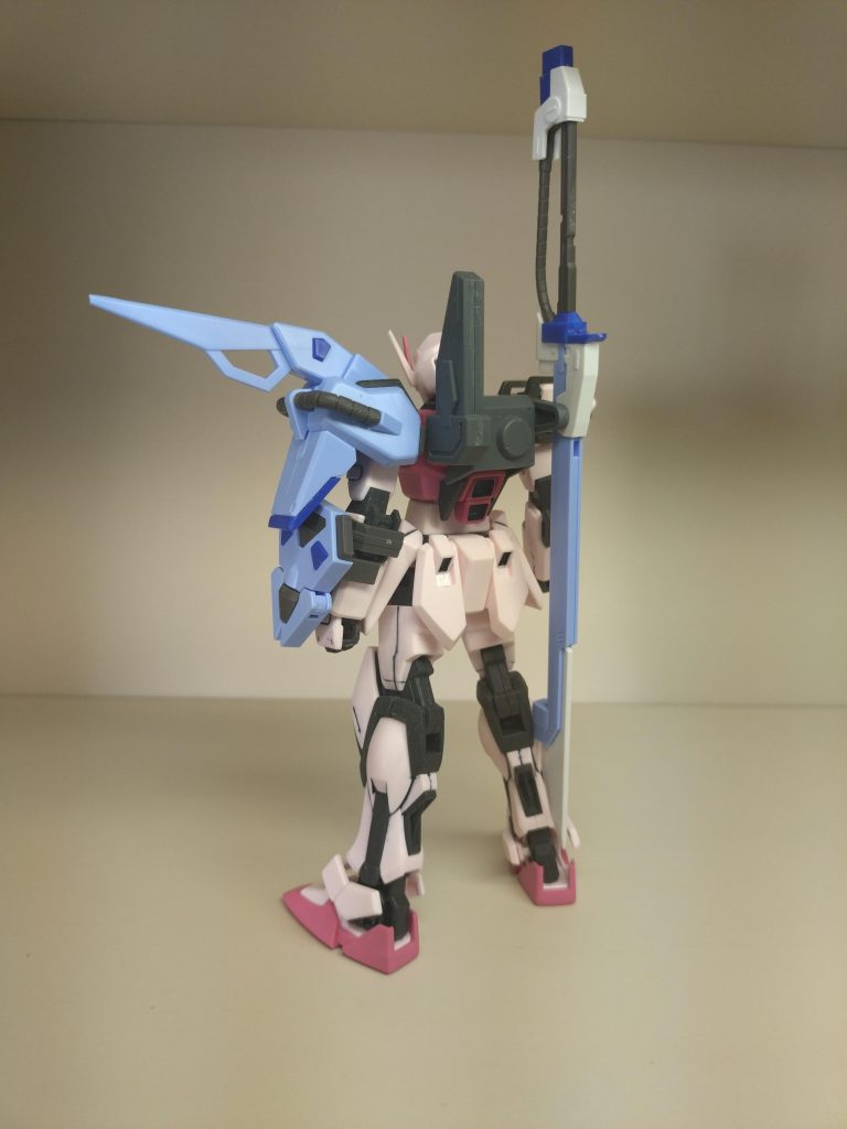 一応無塗装の一番くじのストライクにも付けることを考えて墨入れや塗装、トップコートはしてません。目立つゲート処理のみ。