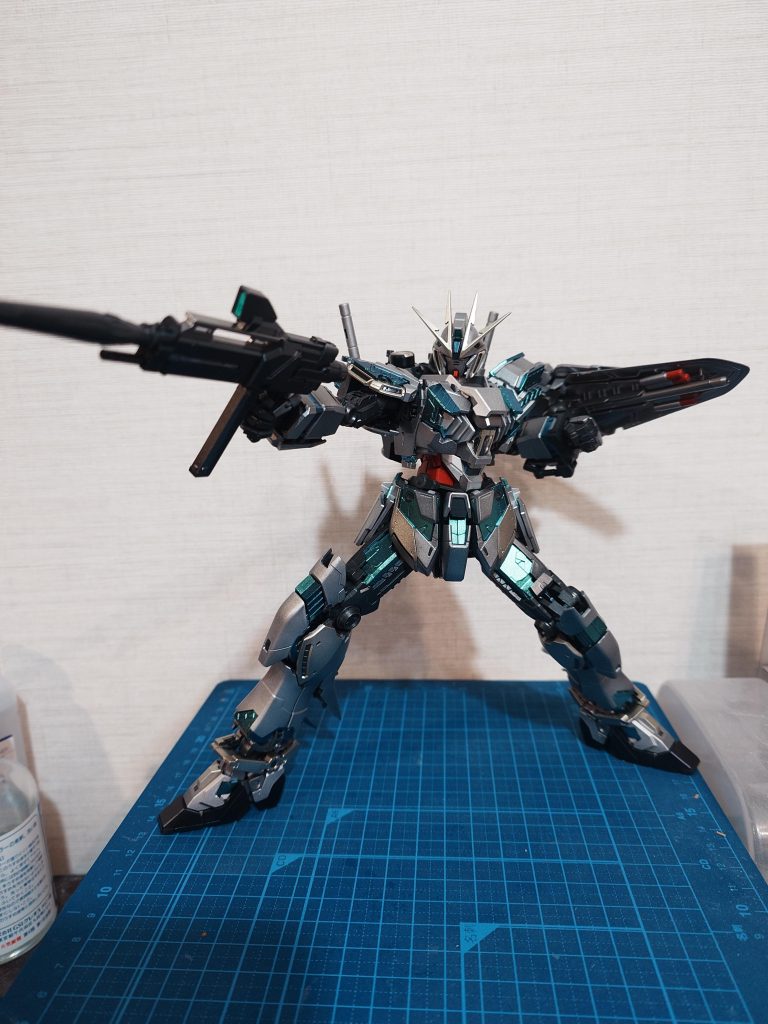 MGナラティブガンダムC型–2枚目/制作者：匿名