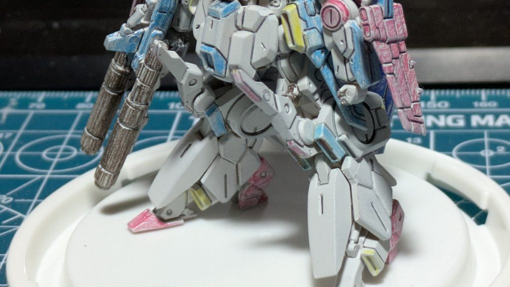 下部組み立て時、脚は前か後ろか悩む所がありました。