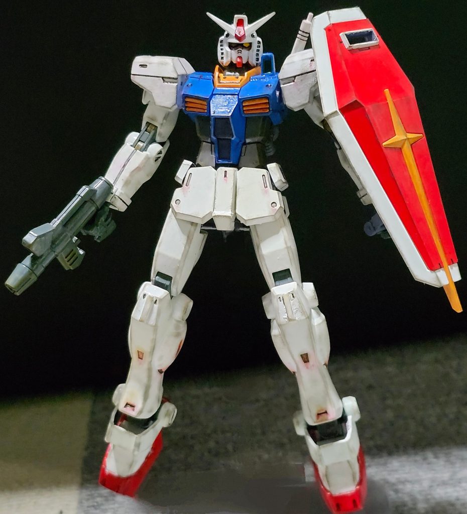 改造は、EGガンダムヘッドとキット付属のガンダムレオパルドダヴィンチの余りパーツとHGUCガンダムのバーニアを仕様しました。