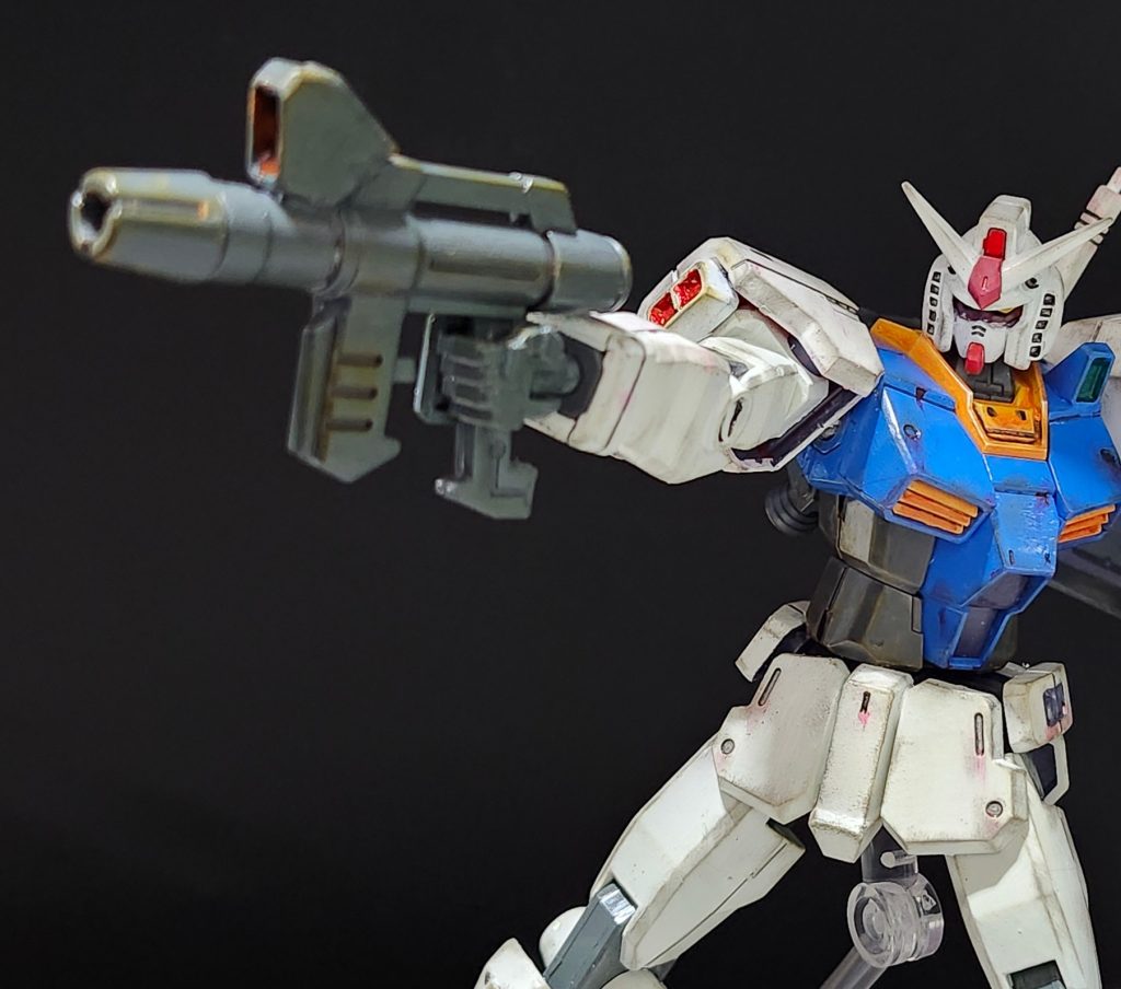 ビームライフルは、銃身を伸ばしセンサーを取り付けました。