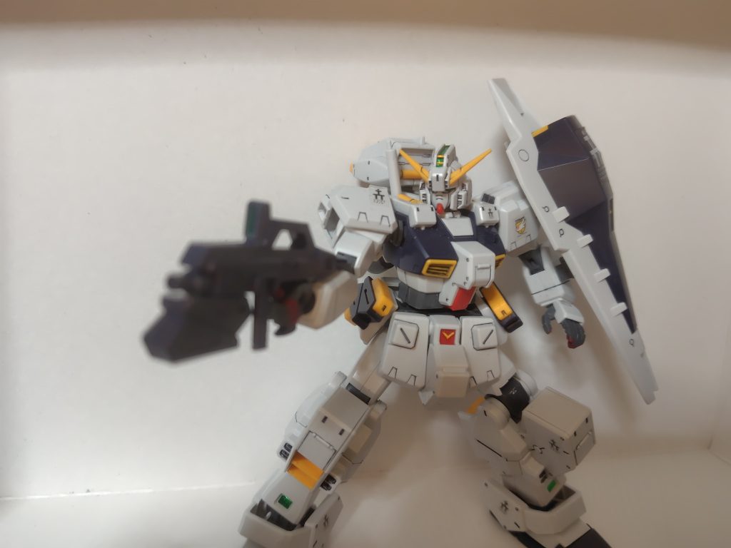 ビームライフルで射撃