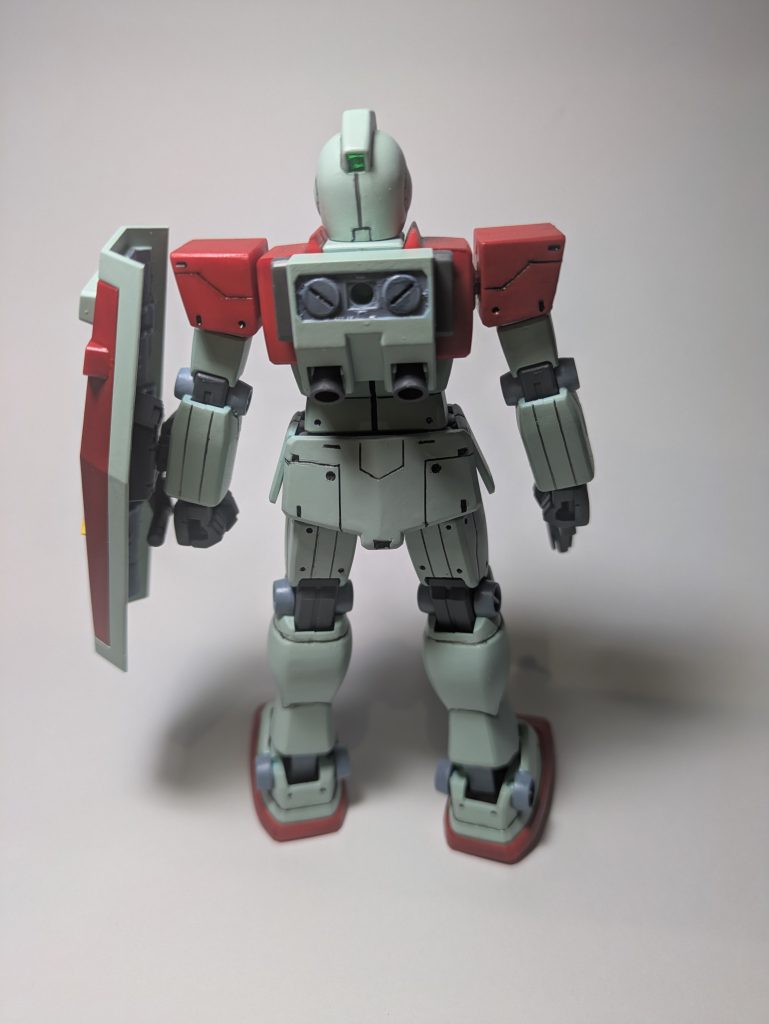 背中。スジボリがズレまくってる。