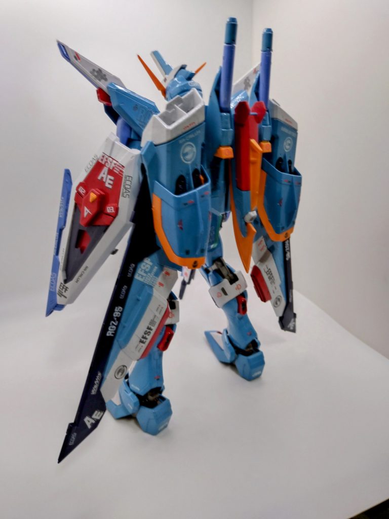 仕上げは、トップコートの光沢で。