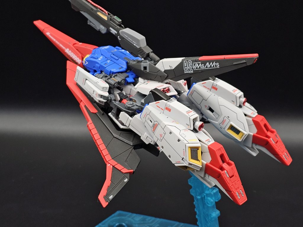 何度か変形させましたが、フライングアーマーが干渉でキズだらけになってしまいました。