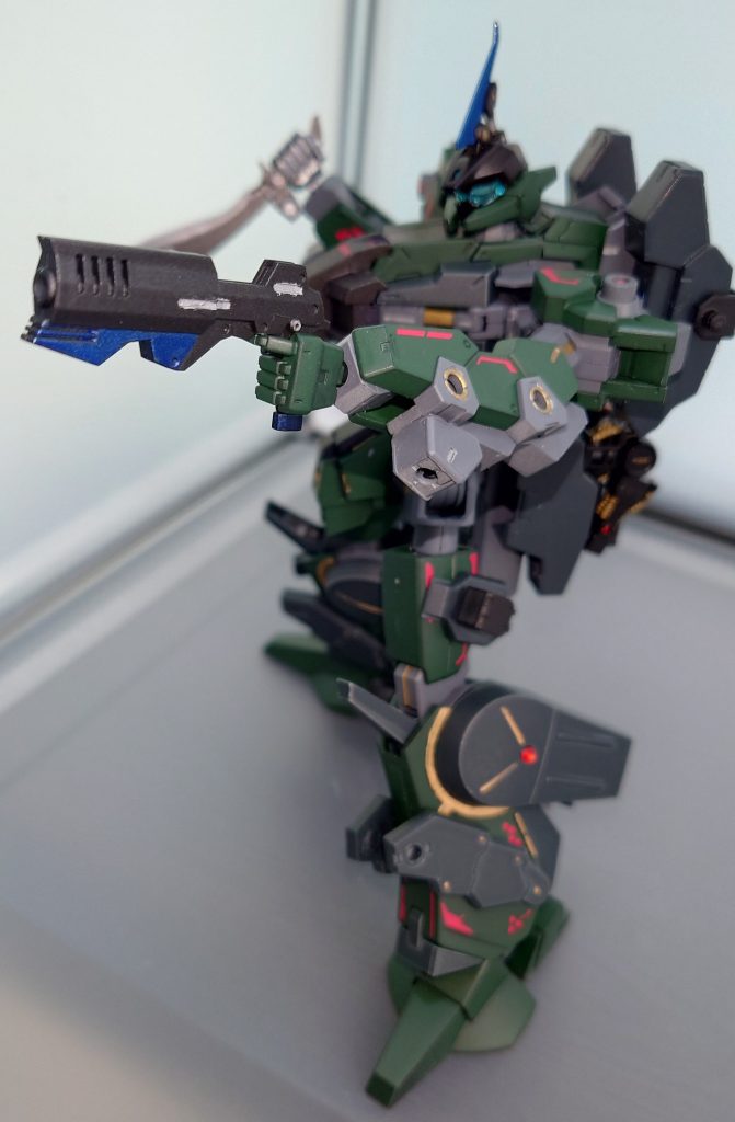 近距離射撃専用ハンドガン