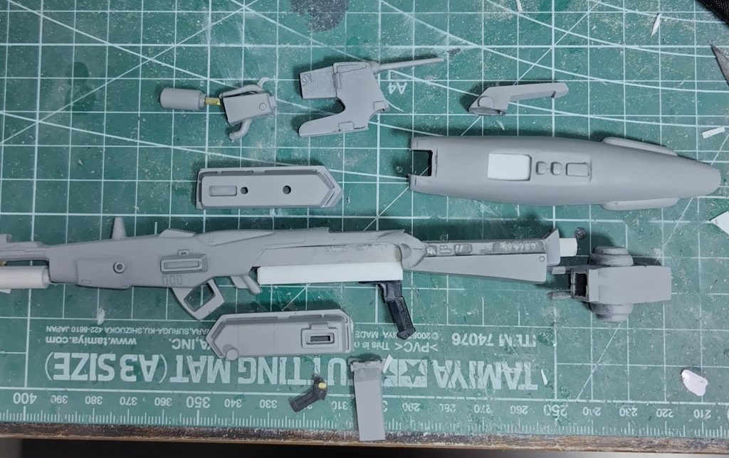 マスキングがどうも苦手で、色分けは色毎に切り分けてます。大変だけど別パーツっぽくなっていいので根気よくやってます。ポロポロですけど💧