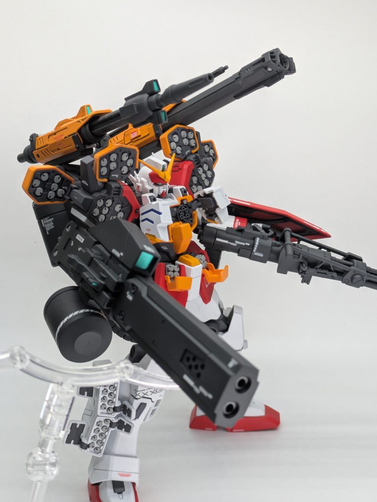 フルバーストも出来ますが、右腕は流石に重すぎました(^_^;)