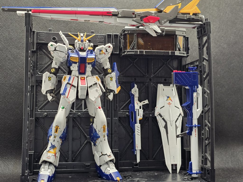 製作途中の置き場としてCanDoで買ってきたスタンドを使ってたんですが、なかなかいいですね♪