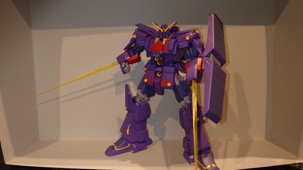 とりあえず素組です！これから部分塗装とデカール貼りしていこうと思います！説明書読みながらゆっくりやって約4時間で組めました！結構なパーツ量なので組ごたえあります!