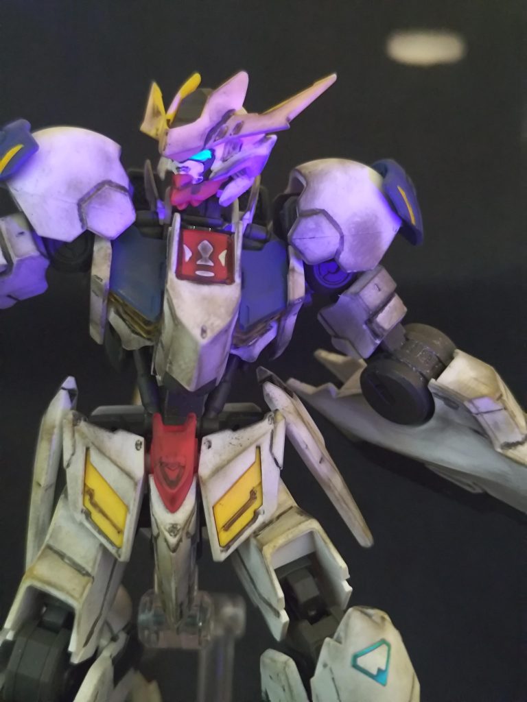 ブラックライト当てるとホントに起動してるみたいに目が光るのすごいなぁと思いました🤩これは次回からもアリですね😁