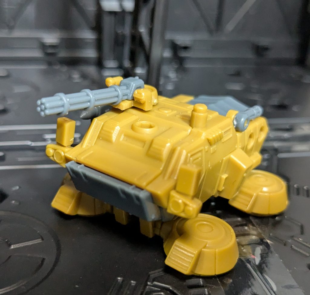 おすすめなシリーズですが、欲しいものが出ないというジレンマがあります。先日のギラ・ズールと比べて、組み立ては少し楽でした。