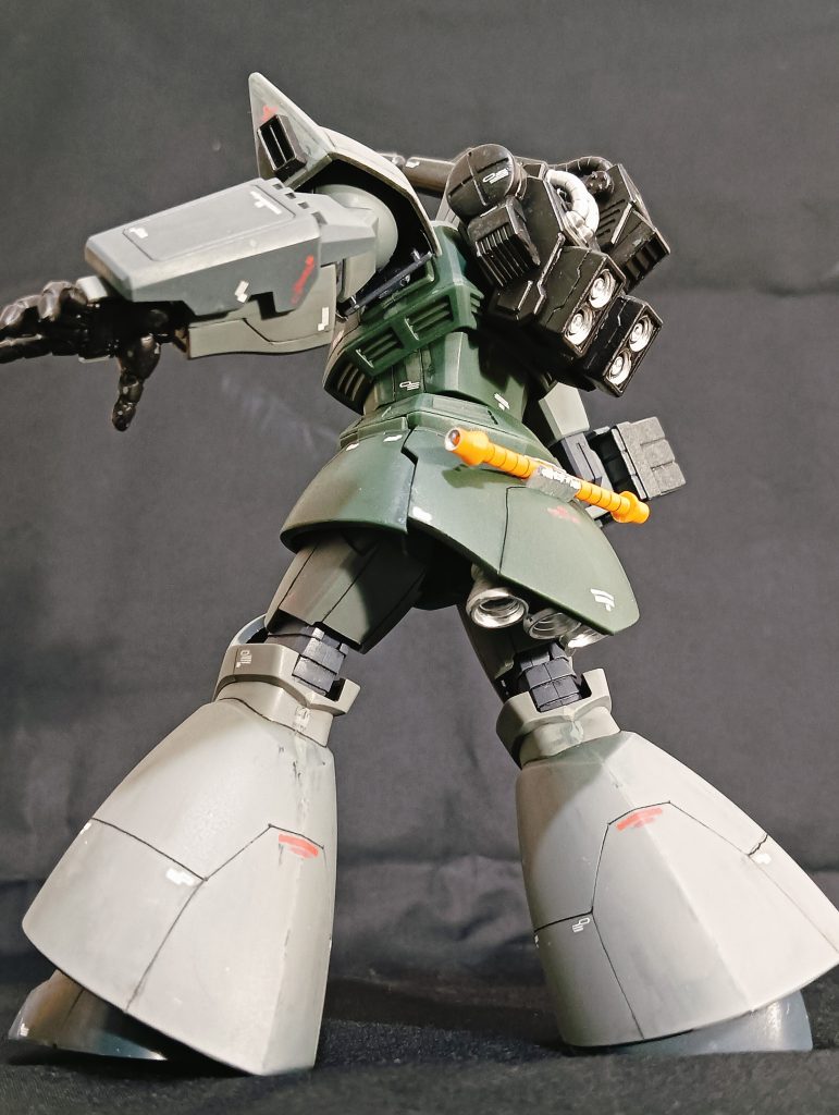 ノズルやハンドグレネード砲身などに輝度の高いシルバーを塗ってアクセントとしました