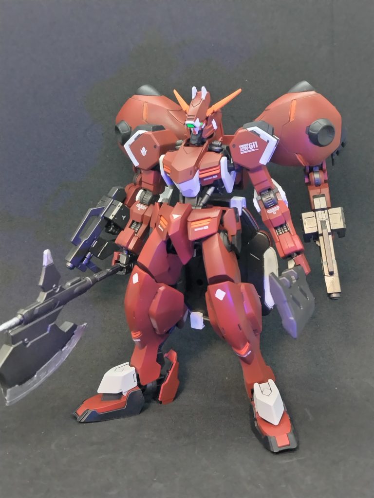 折角四本腕なので全てに武器持たせて乱戦仕様。アックス・チョッパー・ショートバレルライフル×2