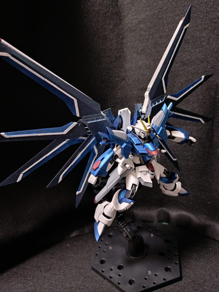 これ1番か2番くらいに好き。降り立とうとしてるポーズをイメージ。