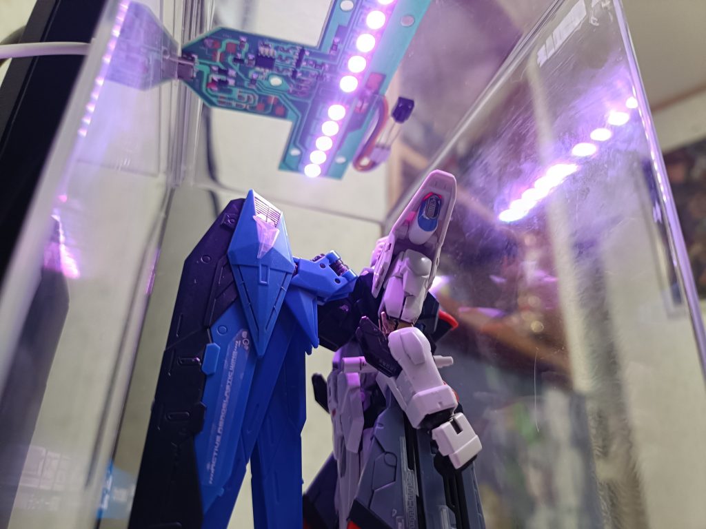 フリーダムガンダム–3枚目/制作者：PURABOU