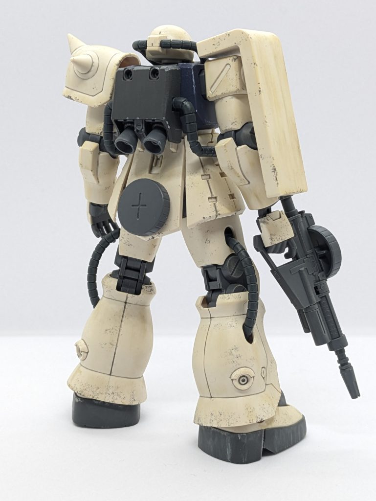 後ろ姿は・・・？