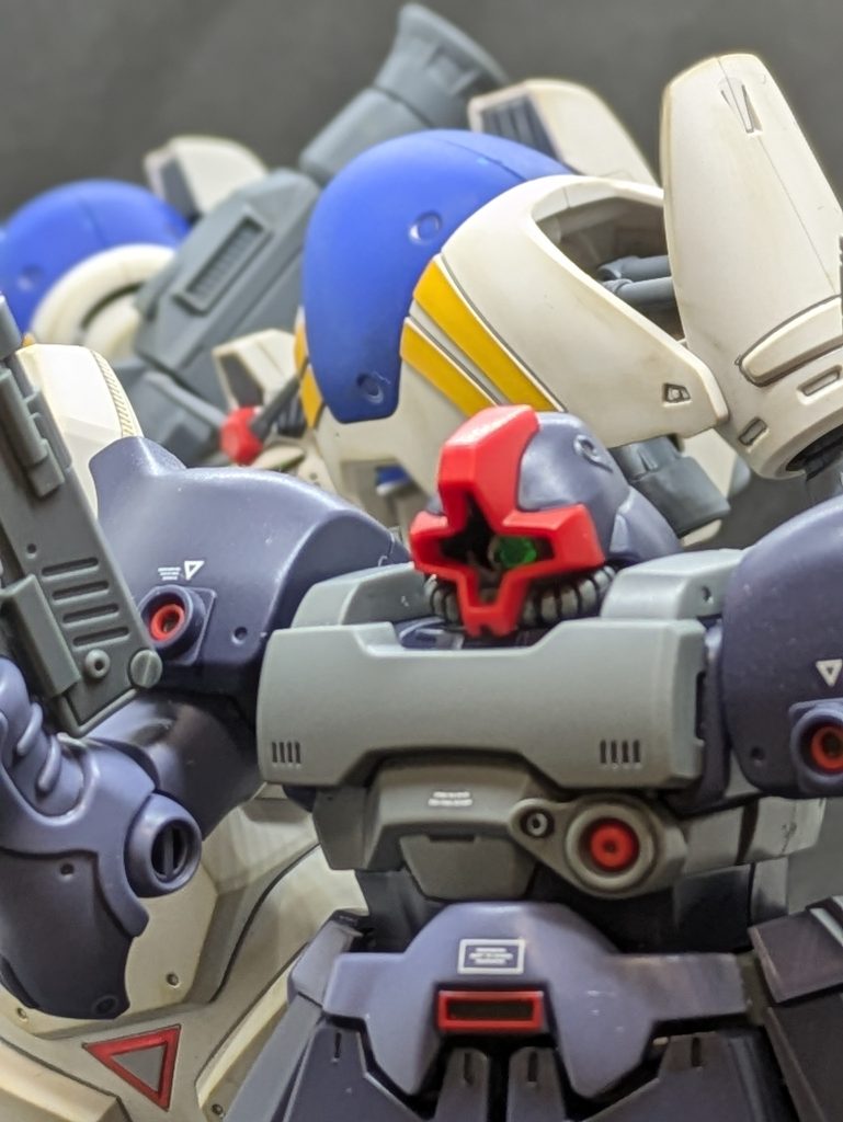 「行って下さい、少佐！ここは私が！」勝手に0083縛りも宇宙にきましたヽ(｀▽´)/ワーイザクの日みたいですがドムでした〜