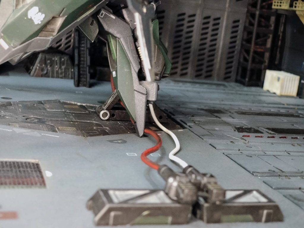 反対側もそれっぽく雰囲気出しております。