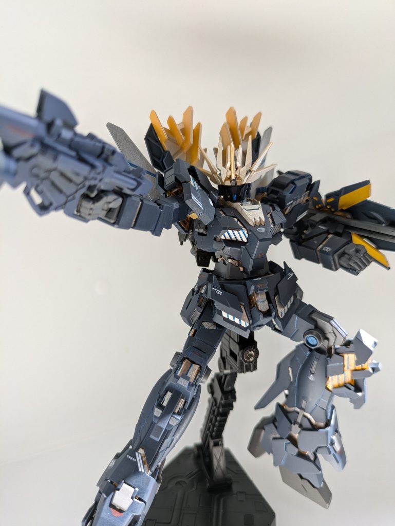 水転写シールは難しかったけど途中から段々楽しくなってきました(gandam-hand2)