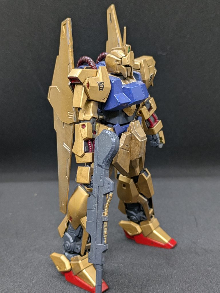 塗装①金色:黒サフ→シルバー→百式ゴールド青:ティターンズブルー2赤:モンザレッドなんだかんだで悪くはないんだよなー。