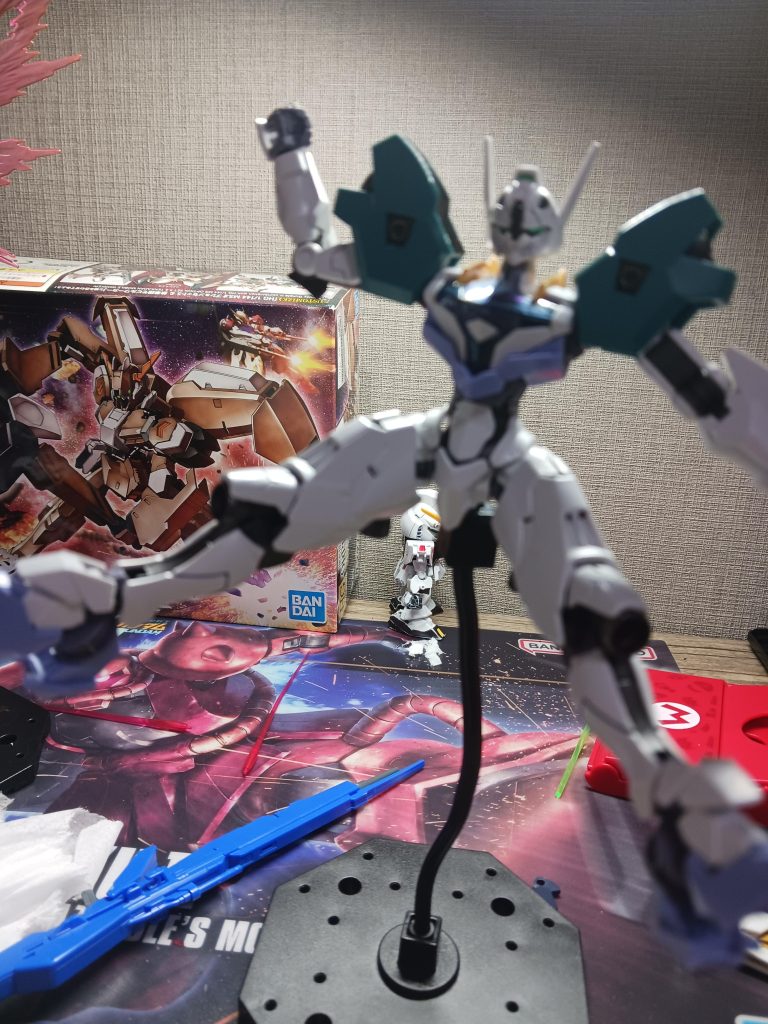 武装脚部、ハイパージェットランチャー脚部のバーニアからビームが出てくる