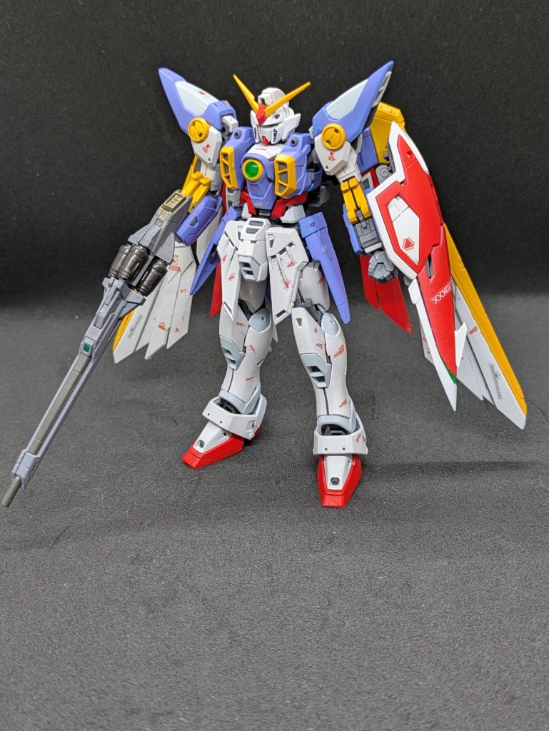 RGウイングガンダム　その①まずはRGの方から作りました。目指したのは雑誌作例やネットで上手いなぁと思う方のガンダムです。（上手い方のガンダムってこんな感じの色していませんか？）目指しただけで達成はできておりませんが（爆）