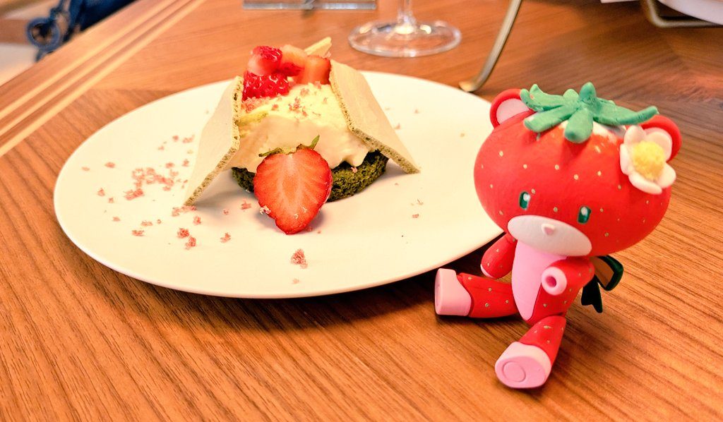 いちごのアフタヌーンティーに行く予定があったので、なんとか間に合いました…！ぬい撮りならぬくま撮りです(笑)大好きなプチッガイで久しぶりに投稿できて嬉しく思います。プチッガイ単体の再販がなかなかありませんが、またちょこちょこ作っていけたらいいなぁ…ご覧くださりありがとうございました！