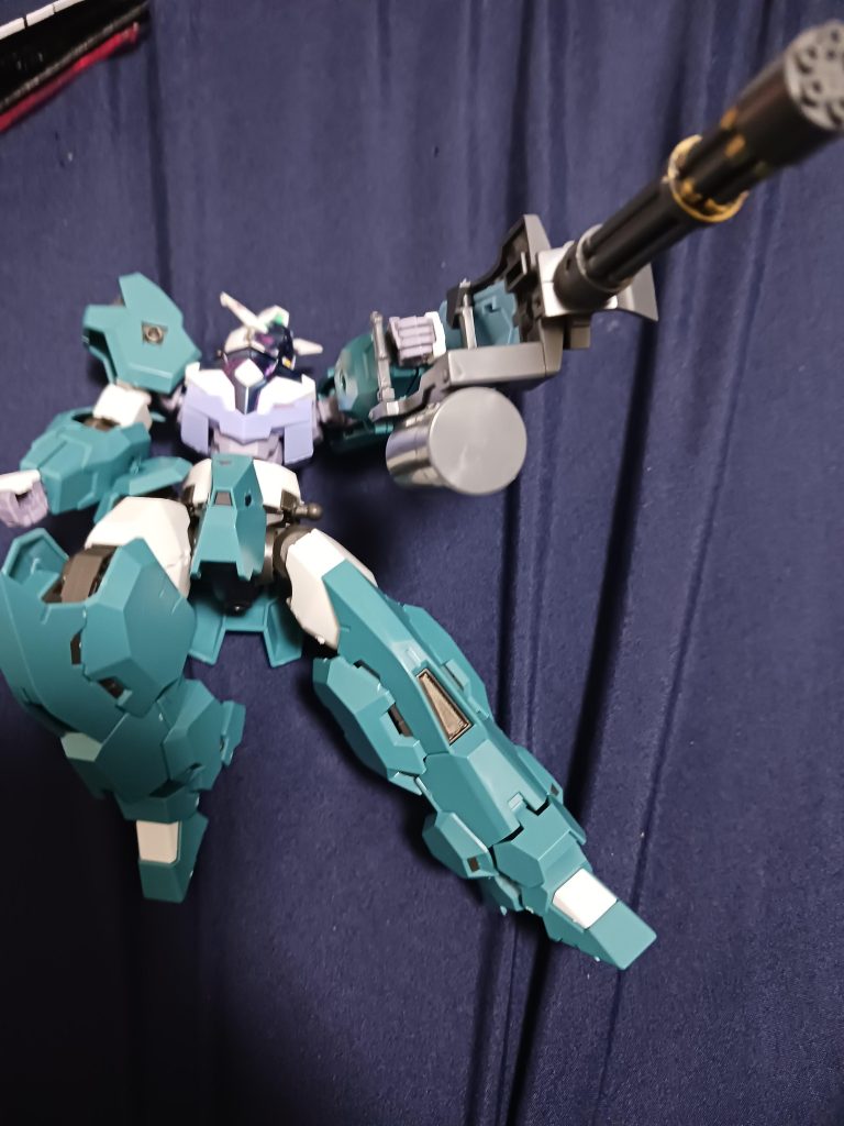 武装も一新され、ジークガトリング、アーミーナイフ等、遠距離に重点を置いている