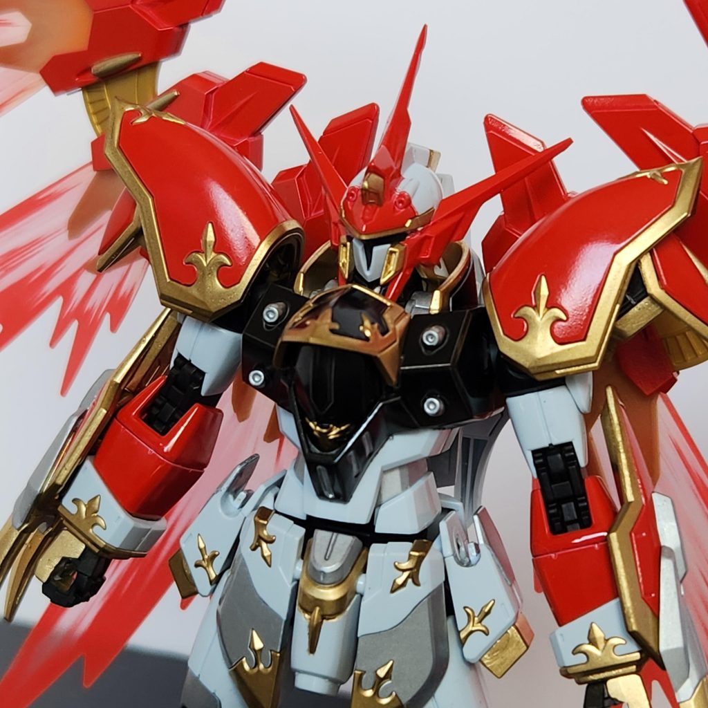 赤とゴールドがキレイです。自画自賛。