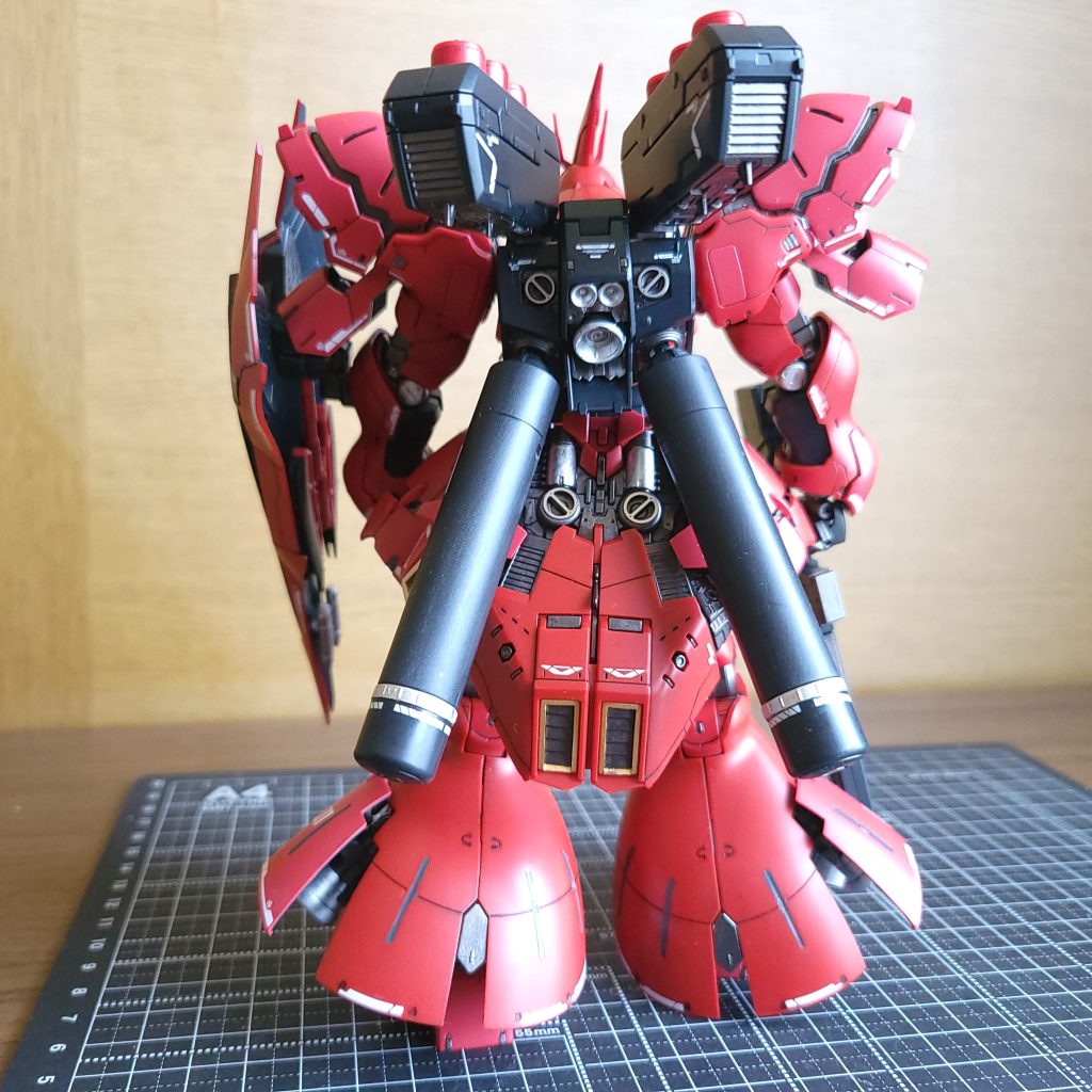 メタルパーツも随所に取り付けて見栄えも良くなったと思います。