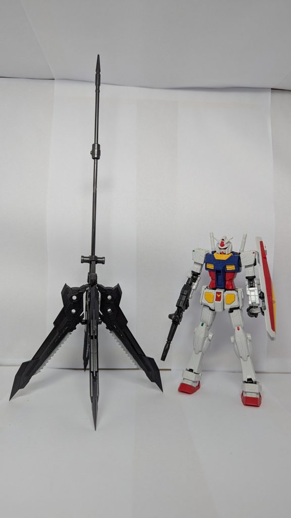 全長 通常約24cm 展開状態約34cmHGガンダムと比較