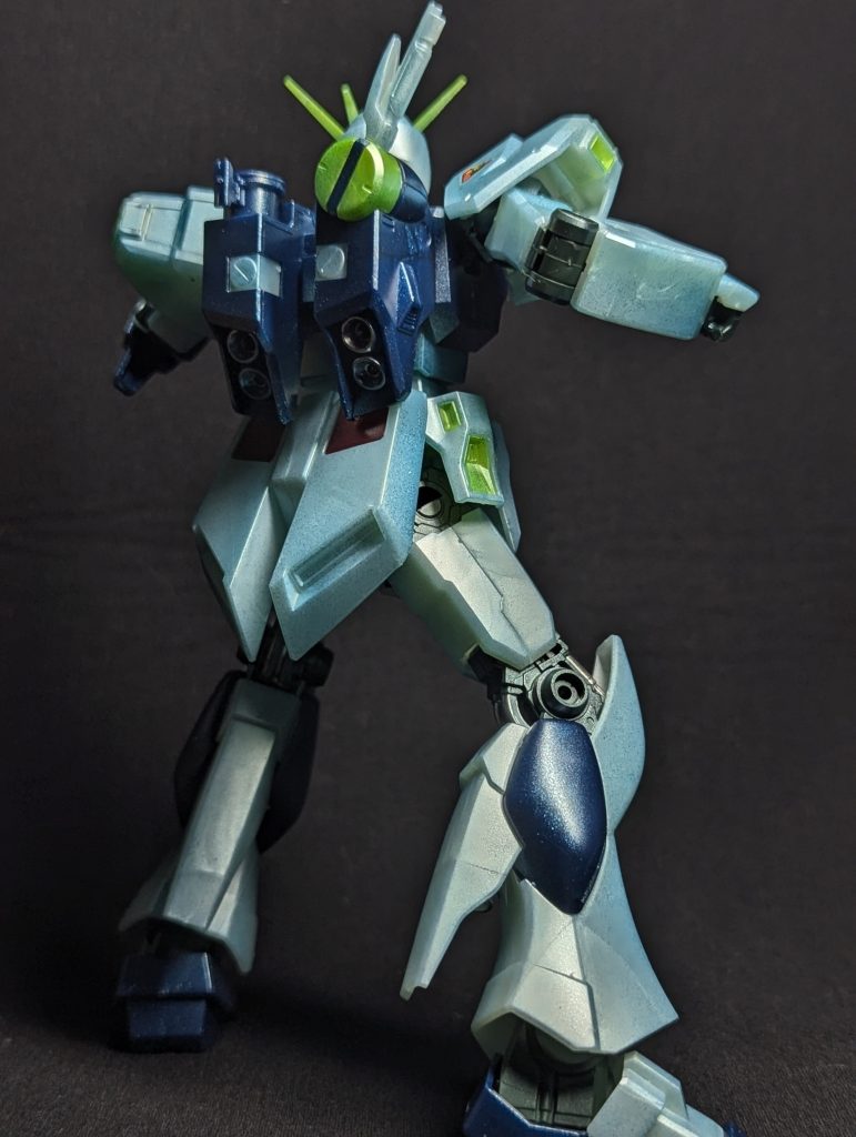 νガンダムはファンネル無しでもカッコイイですね。