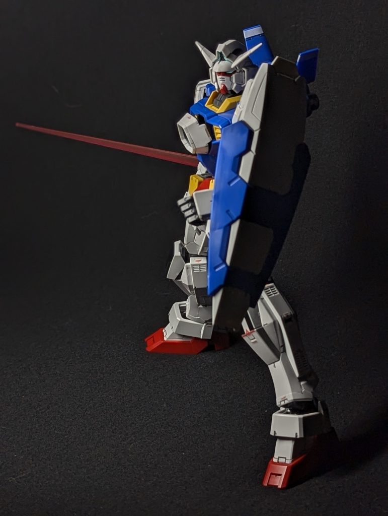 ちょっとファーストっぽいポージングも