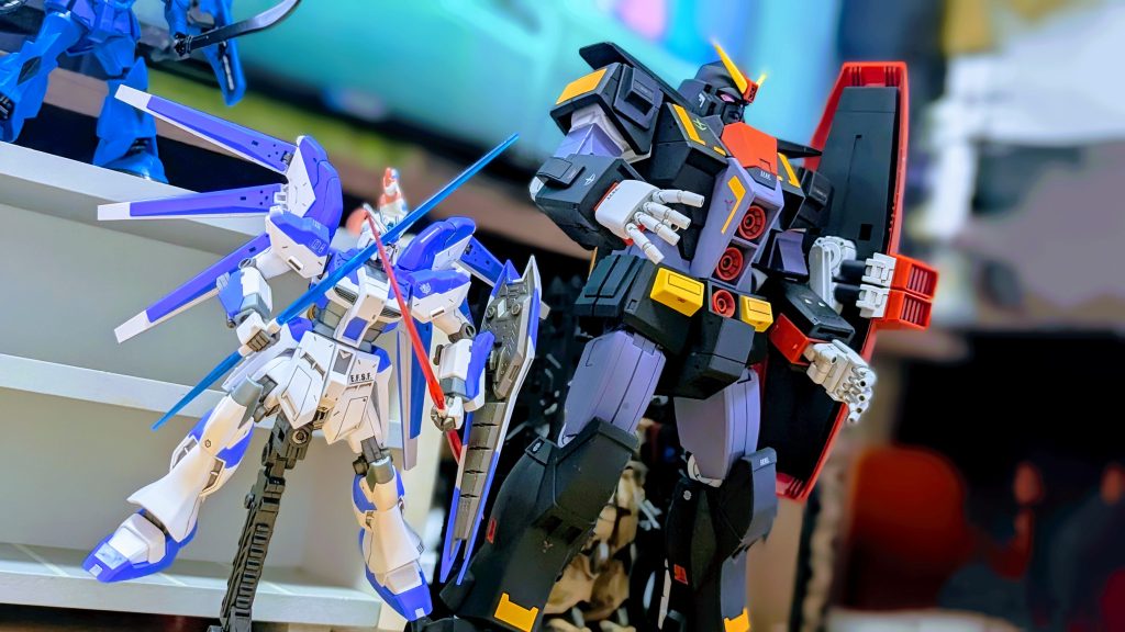 なんか辛いことがあって、現実逃避したい時って、いつも長アニメ観るかなぁって思うんです。そうやって、ガンダム作品に救われて来ました、、、プラモっていいな！ありがとう！ガンダム！