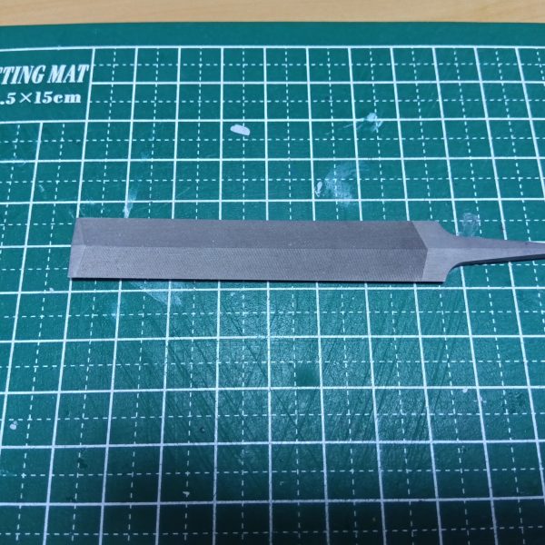 スジ彫り用目立てヤスリ