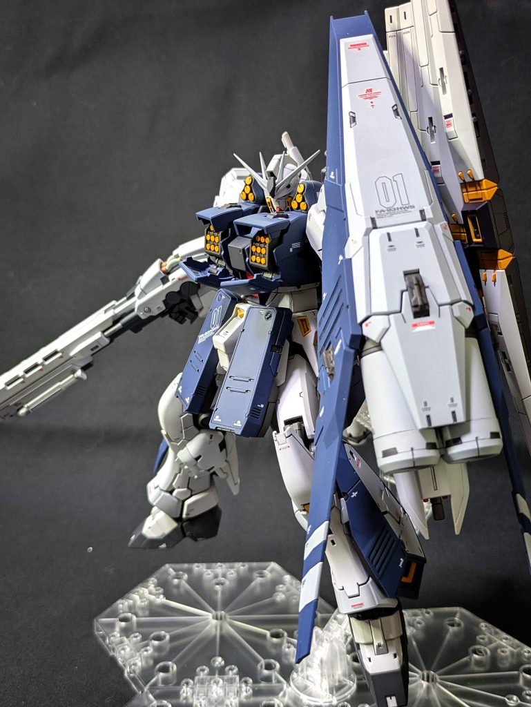 カラーはフルアーマーガンダムMkⅡ（キット化熱望）をイメージして塗装しました。